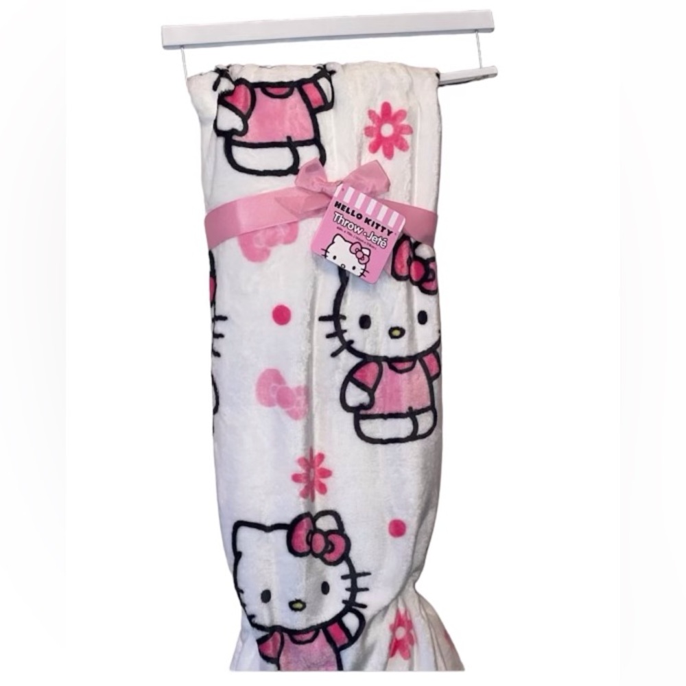 Hello kitty blanket